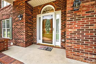 220 35th Avenue NE, Hickory, NC 28601 - Photo 3