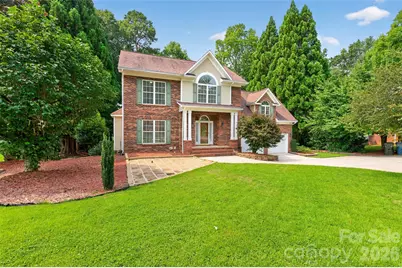 220 35th Avenue NE, Hickory, NC 28601 - Photo 1
