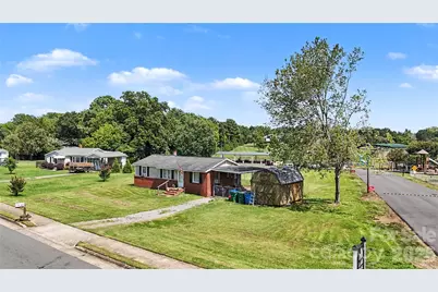 907 Lakeview Drive, Pineville, NC 28134 - Photo 3