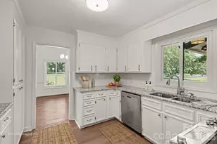 13520 Andulusian Dr, Matthews, NC 28105 - Photo 9