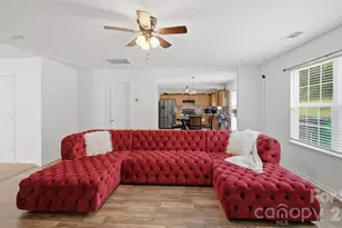 4410 Austin Dekota Dr, Charlotte, NC 28269 - Photo 5