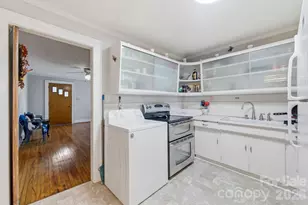 1659 Maple Ave, Albemarle, NC 28001 - Photo 7