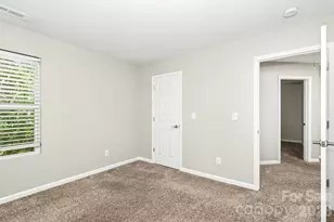 3219 Decapolis Dr, Charlotte, NC 28215 - Photo 23