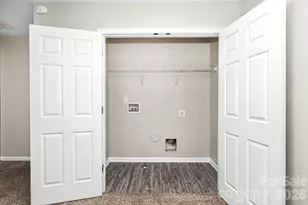 3219 Decapolis Dr, Charlotte, NC 28215 - Photo 19
