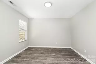 3219 Decapolis Dr, Charlotte, NC 28215 - Photo 7