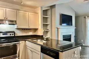 3306 Selwyn Farms Ln, Charlotte, NC 28209 - Photo 5