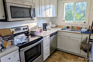 75 Jolly Ln, Hendersonville, NC 28739 - Photo 11