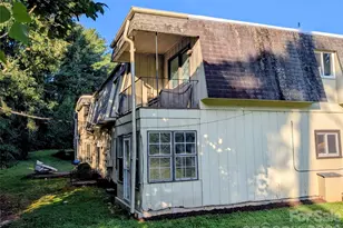 75 Jolly Ln, Hendersonville, NC 28739 - Photo 3