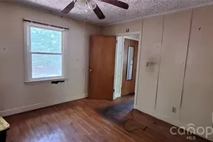 1036 Curve View Rd, Lincolnton, NC 28092 - Photo 15