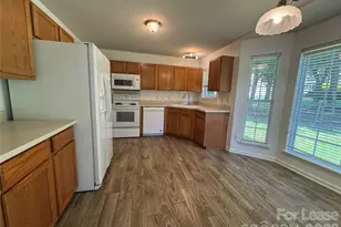 4412 David Cox Rd, Charlotte, NC 28269 - Photo 5