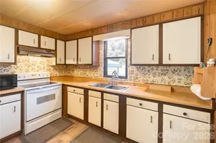 9606 Walkers Ferry Rd, Charlotte, NC 28214 - Photo 5