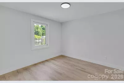 520 E Second Avenue, Gastonia, NC 28054 - Photo 13