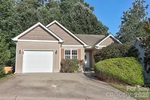 102 Woodcreek Cir, Swannanoa, NC 28778 - Photo 3