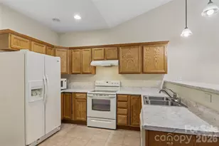 102 Woodcreek Cir, Swannanoa, NC 28778 - Photo 17