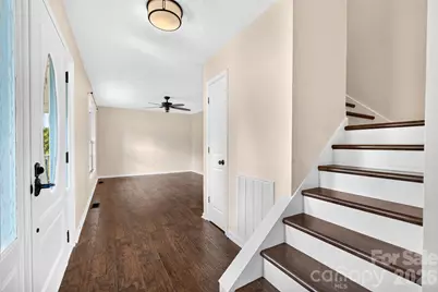 10724 Kingsview Drive, Davidson, NC 28036 - Photo 7