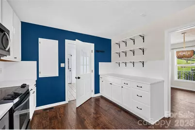 10724 Kingsview Drive, Davidson, NC 28036 - Photo 15