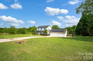 10724 Kingsview Dr, Davidson, NC 28036 - Photo 3
