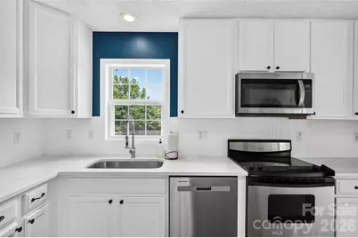 10724 Kingsview Drive, Davidson, NC 28036 - Photo 17