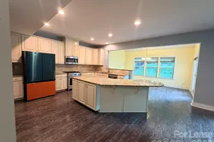 5816 Selkirkshire Rd, Charlotte, NC 28278 - Photo 5