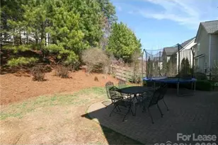 10132 Montrose Dr NW, Charlotte, NC 28269 - Photo 15