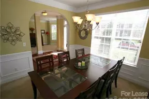 10132 Montrose Dr NW, Charlotte, NC 28269 - Photo 9