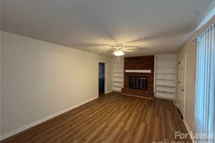 147 Crooked Ln, Statesville, NC 28625 - Photo 5