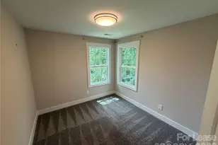 1204 W Airline Ave, Gastonia, NC 28052 - Photo 17
