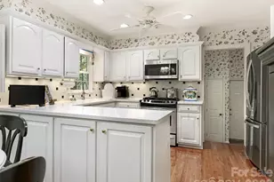 245 Medearis Dr, Charlotte, NC 28211 - Photo 15