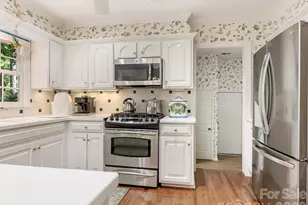 245 Medearis Dr, Charlotte, NC 28211 - Photo 17