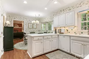 245 Medearis Dr, Charlotte, NC 28211 - Photo 13