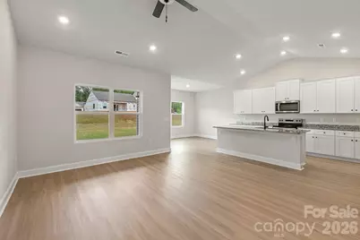 8122 Cravat Court, Charlotte, NC 28215 - Photo 5