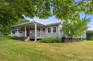 32 Fair Dr, Candler, NC 28715 - Photo 1