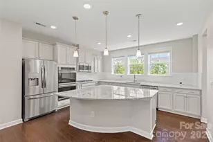 11645 Red Rust Ln, Charlotte, NC 28277 - Photo 15