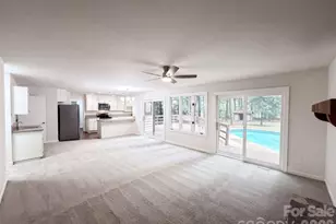 608 Amanda Dr, Matthews, NC 28104 - Photo 3