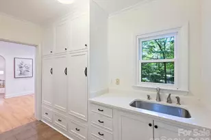 4610 Messian Ct, Charlotte, NC 28210 - Photo 23