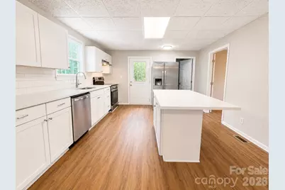 2449 Myrtle Avenue, Gastonia, NC 28052 - Photo 9