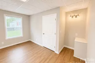 2449 Myrtle Ave, Gastonia, NC 28052 - Photo 13