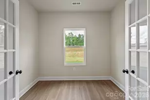 8203 Cravat Ct, Charlotte, NC 28215 - Photo 15