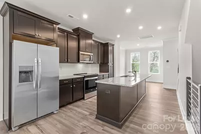 1011 Kokomo Lane, Charlotte, NC 28206 - Photo 3