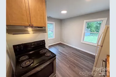 528 Kentbrook Drive, Charlotte, NC 28213 - Photo 9