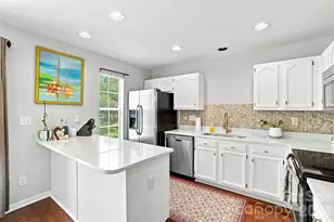9014 Four Mile Crk Rd, Charlotte, NC 28277 - Photo 9