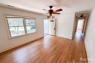 713 Ridgedale Ct, Charlotte, NC 28206 - Photo 3