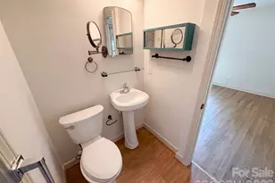 713 Ridgedale Ct, Charlotte, NC 28206 - Photo 17