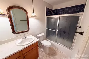 713 Ridgedale Ct, Charlotte, NC 28206 - Photo 11