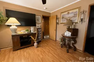 1117 Opal St, Charlotte, NC 28208 - Photo 3