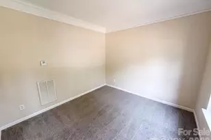 2318 Phlox Ct, Charlotte, NC 28213 - Photo 13