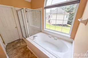2318 Phlox Ct, Charlotte, NC 28213 - Photo 23