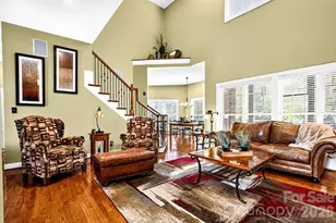 2027 Meadow Run Dr, Matthews, NC 28104 - Photo 9
