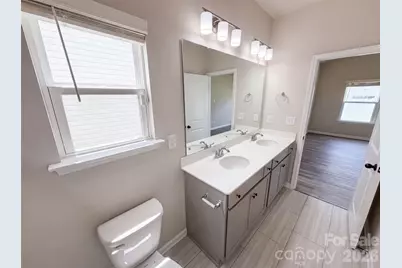 4104 Stoneygreen Lane, Charlotte, NC 28215 - Photo 17