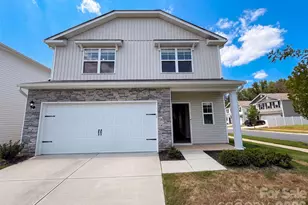 4104 Stoneygreen Ln, Charlotte, NC 28215 - Photo 1